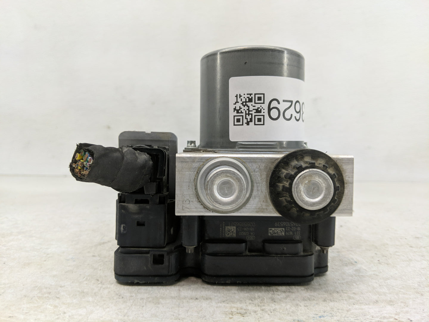 2018 Ford F-150 ABS Pump Control Module Replacement P/N:JL34-2B373-AK Fits OEM Used Auto Parts - Oemusedautoparts1.com