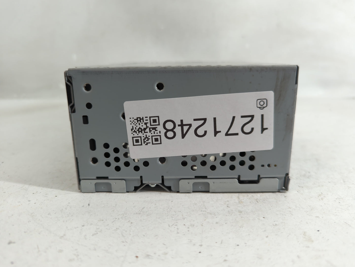 2017-2018 Ford F-150 Radio AM FM Cd Player Receiver Replacement P/N:HL3T-19C107-BC Fits Fits 2017 2018 OEM Used Auto Parts -