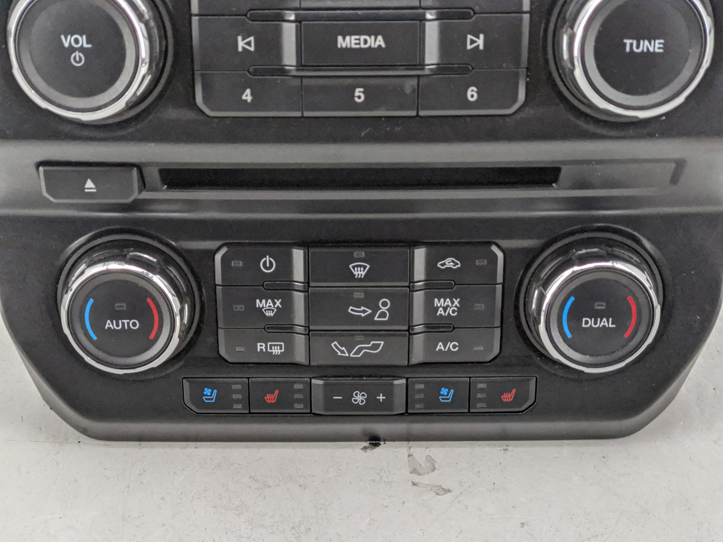 2018-2018 Ford F-150 Radio Control Panel - Oemusedautoparts1.com