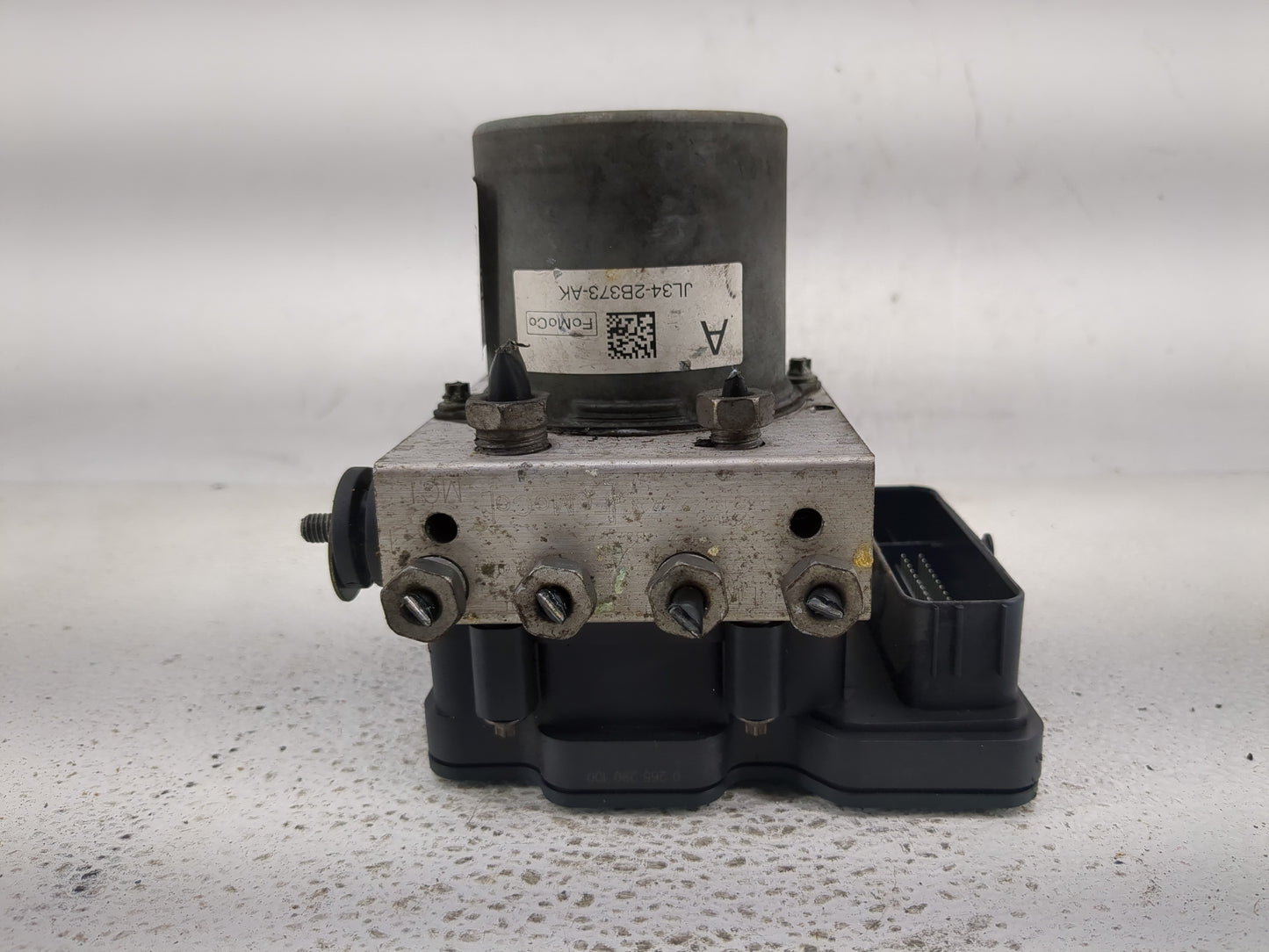 2018 Ford F-150 ABS Pump Control Module Replacement P/N:JL34-2B373-AK Fits OEM Used Auto Parts - Oemusedautoparts1.com