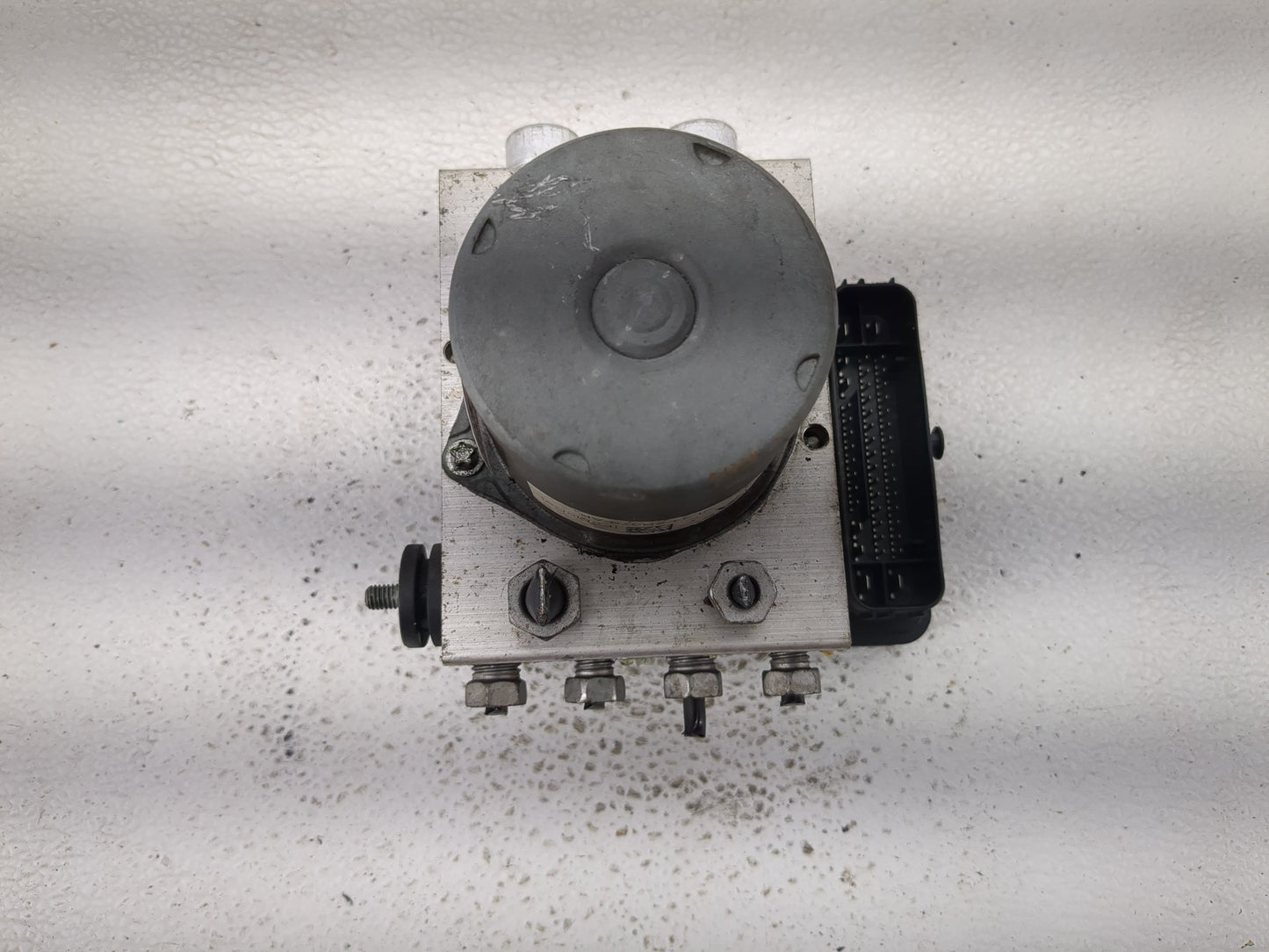 2018 Ford F-150 ABS Pump Control Module Replacement P/N:JL34-2B373-AK Fits OEM Used Auto Parts - Oemusedautoparts1.com