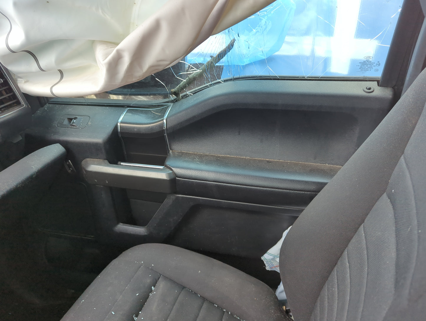 2018 Ford F-150 Front Right Passenger Interior Door Panel Trim 1301173 - Oemusedautoparts1.com