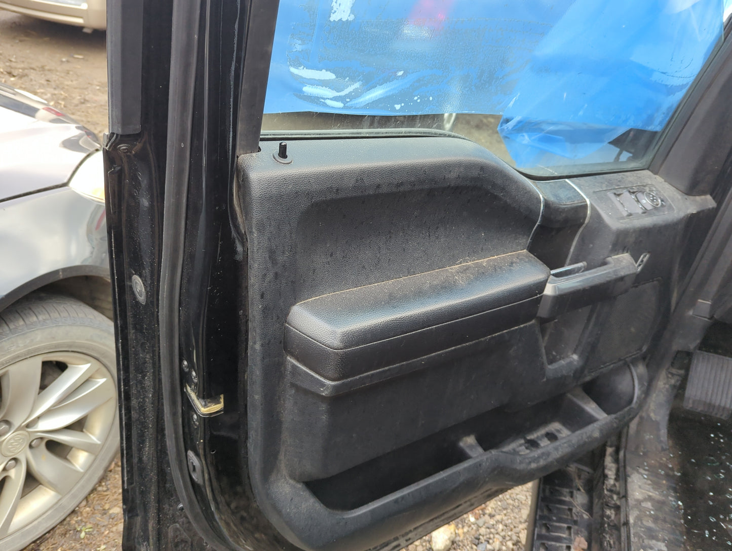 2018 Ford F-150 Front Left Driver Interior Door Panel Trim 1301180 - Oemusedautoparts1.com