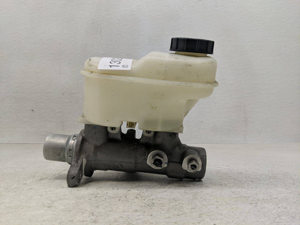 2018-2020 Ford F-150 Brake Master Cylinder 1302313 - Oemusedautoparts1.com