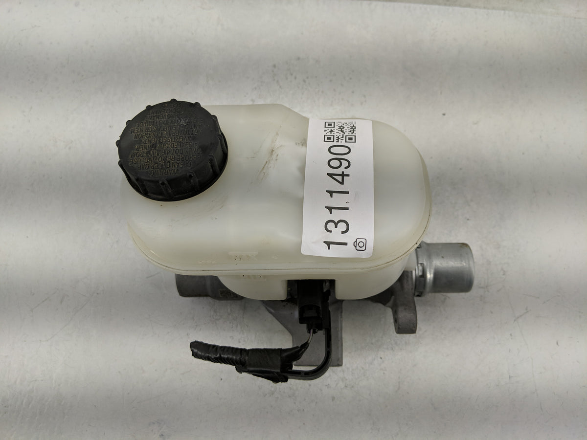 2018-2020 Ford F-150 Brake Master Cylinder 1311490 - Oemusedautoparts1.com