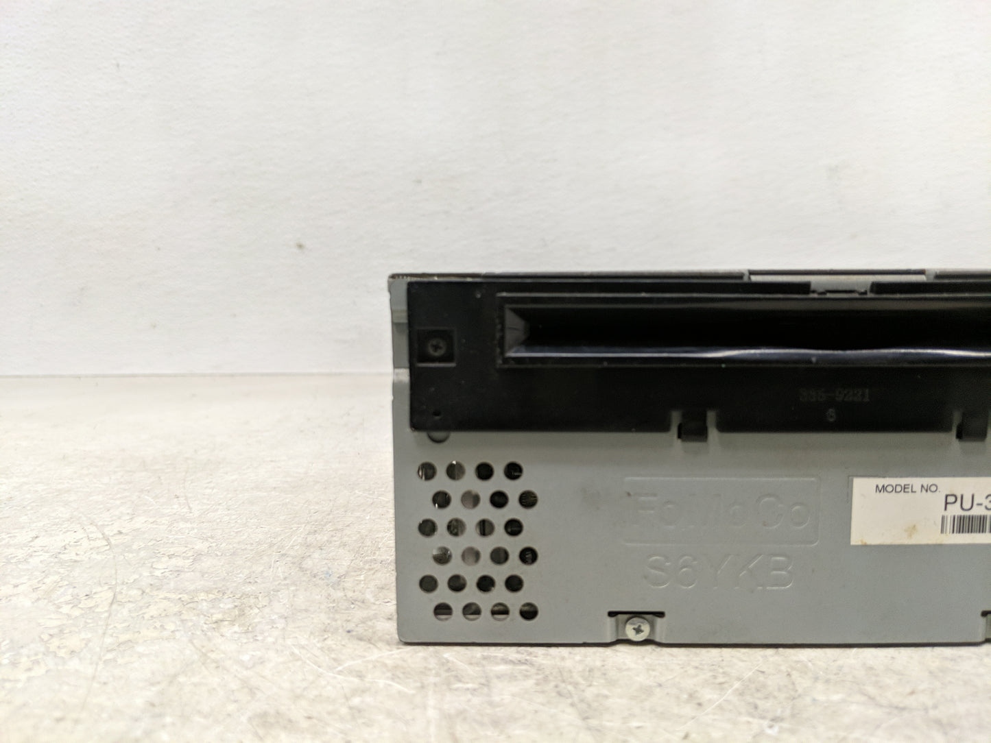 2017-2018 Ford F-150 Radio AM FM Cd Player Receiver Replacement P/N:JL3T-19C107-AA Fits Fits 2017 2018 OEM Used Auto Parts -