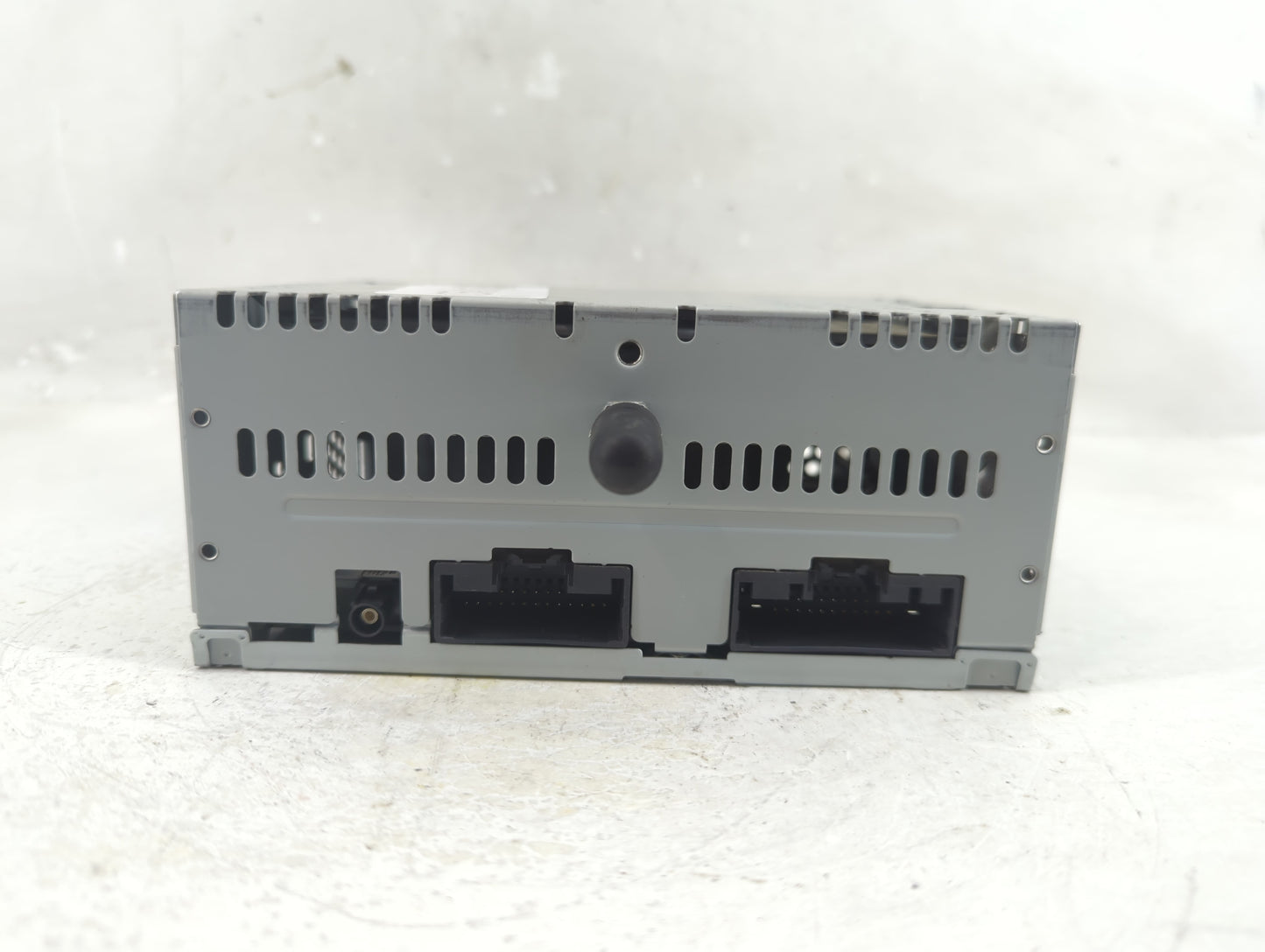 2017-2018 Ford F-150 Radio AM FM Cd Player Receiver Replacement P/N:JL3T-19C107-AA Fits Fits 2017 2018 OEM Used Auto Parts -