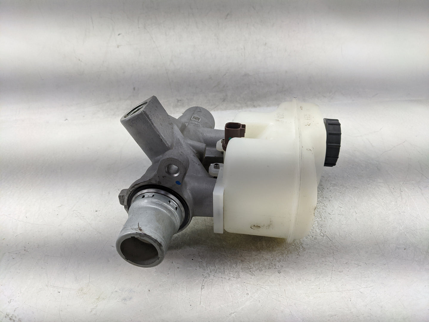 2018-2020 Ford F-150 Brake Master Cylinder 1376840 - Oemusedautoparts1.com
