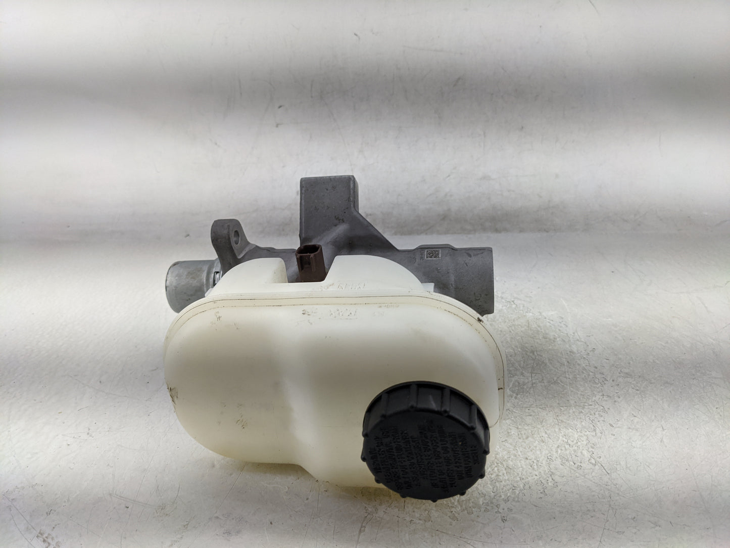 2018-2020 Ford F-150 Brake Master Cylinder 1376840 - Oemusedautoparts1.com