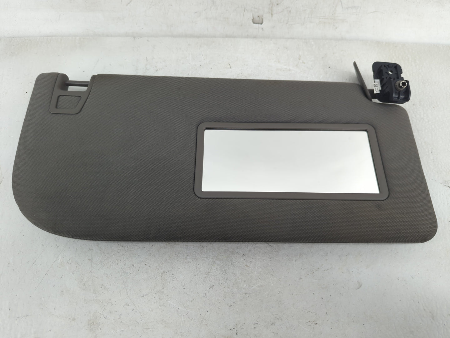 2018-2020 Ford F-150 Sun Visor Shade Replacement Passenger Right Mirror Fits Fits 2018 2019 2020 OEM Used Auto Parts - Oemus
