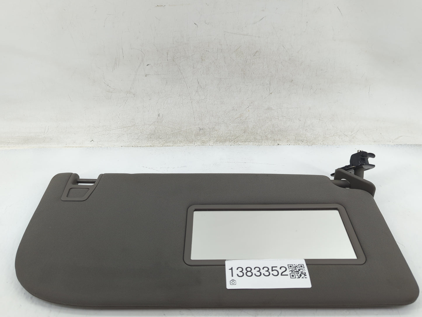 2018-2020 Ford F-150 Sun Visor Shade Replacement Passenger Right Mirror Fits Fits 2018 2019 2020 OEM Used Auto Parts - Oemus