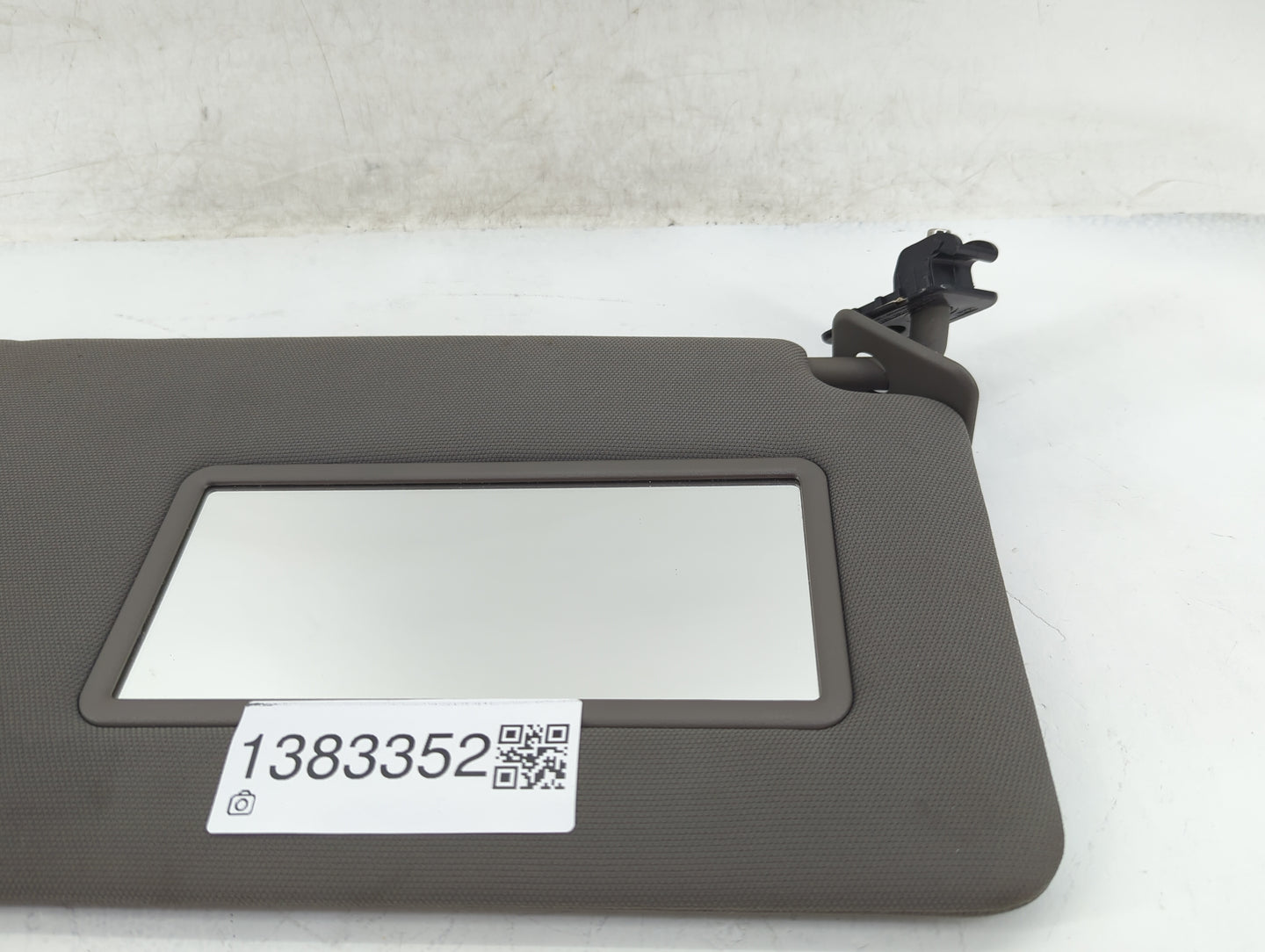 2018-2020 Ford F-150 Sun Visor Shade Replacement Passenger Right Mirror Fits Fits 2018 2019 2020 OEM Used Auto Parts - Oemus