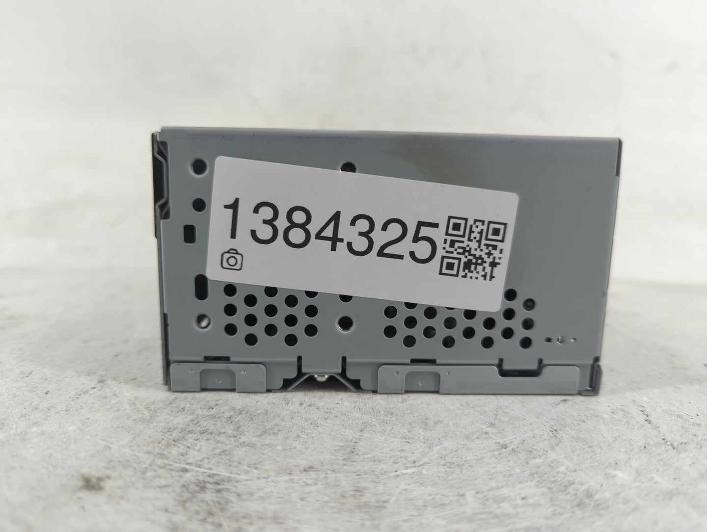 2017-2018 Ford F-150 Radio AM FM Cd Player Receiver Replacement P/N:JL3T-19C107-AA Fits Fits 2017 2018 OEM Used Auto Parts -