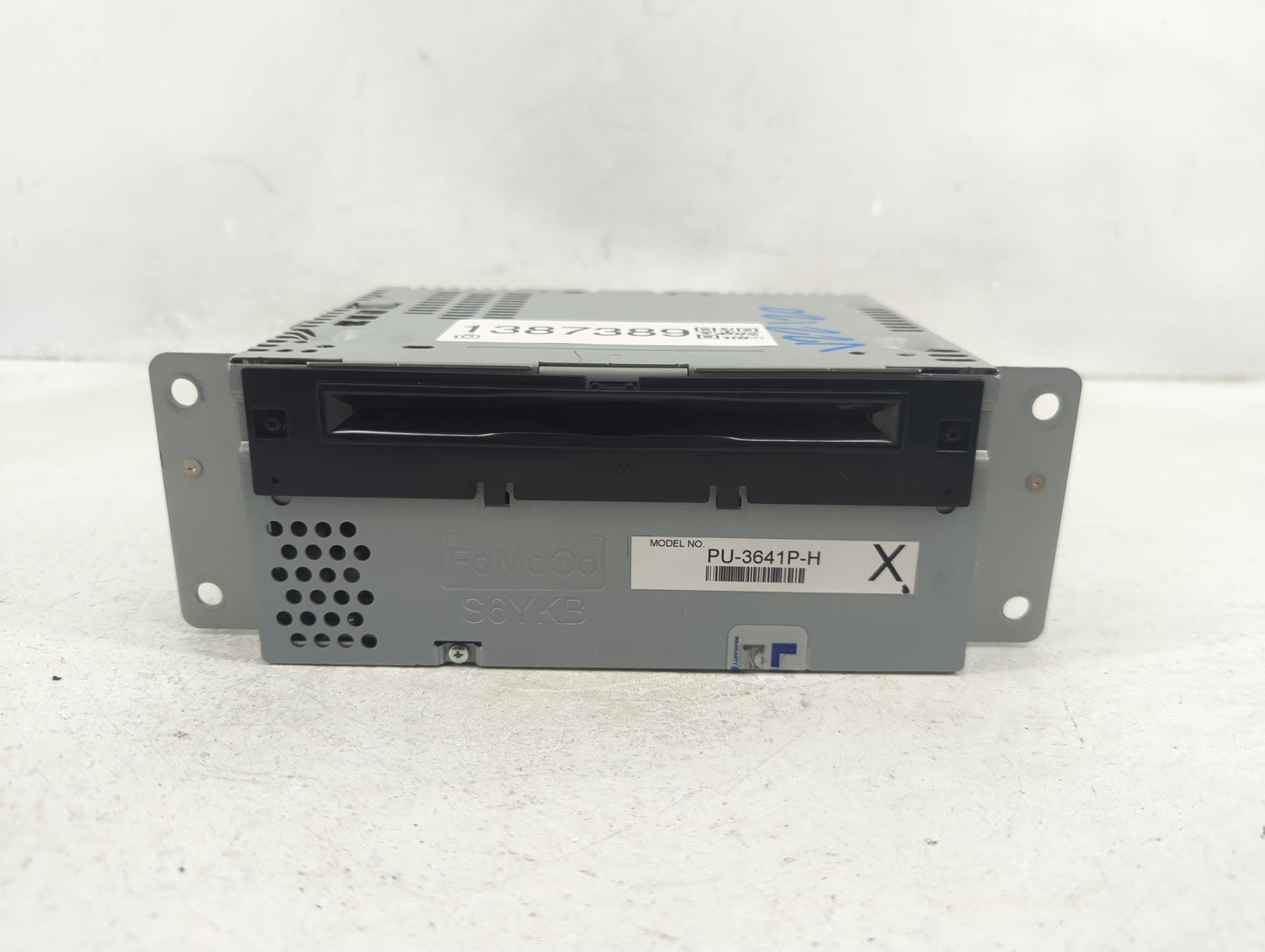 2017-2018 Ford F-150 Radio AM FM Cd Player Receiver Replacement P/N:GL3T-19C107-EF Fits Fits 2017 2018 OEM Used Auto Parts -