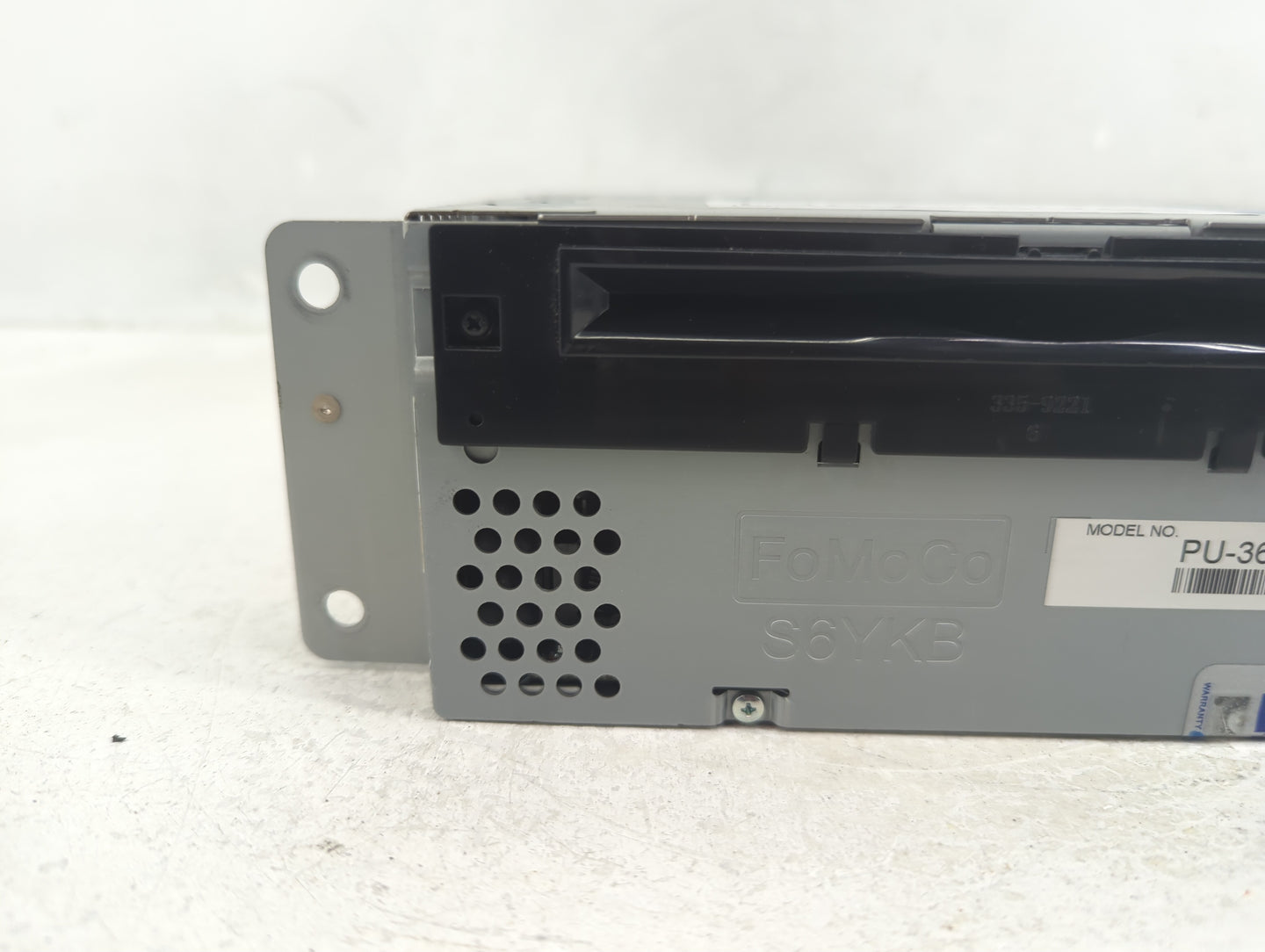 2017-2018 Ford F-150 Radio AM FM Cd Player Receiver Replacement P/N:GL3T-19C107-EF Fits Fits 2017 2018 OEM Used Auto Parts -