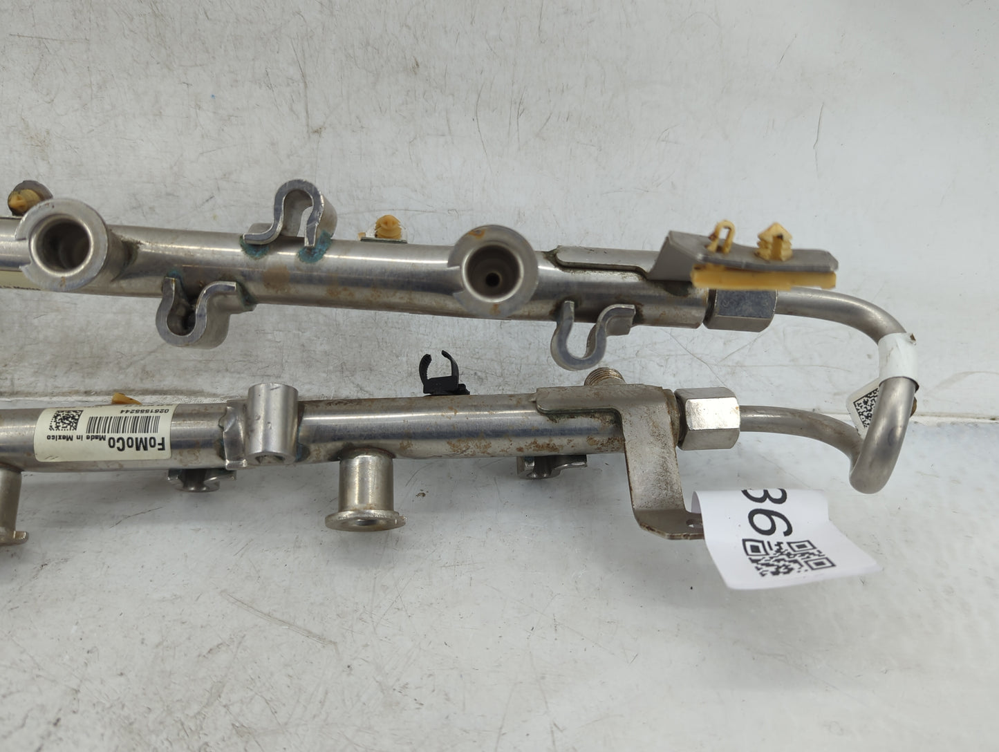 2018 Ford F-150 Fuel Injectors P/N:HL3E 9F797 EE 0302457005, 0261555244 Fits OEM Used Auto Parts - Oemusedautoparts1.com