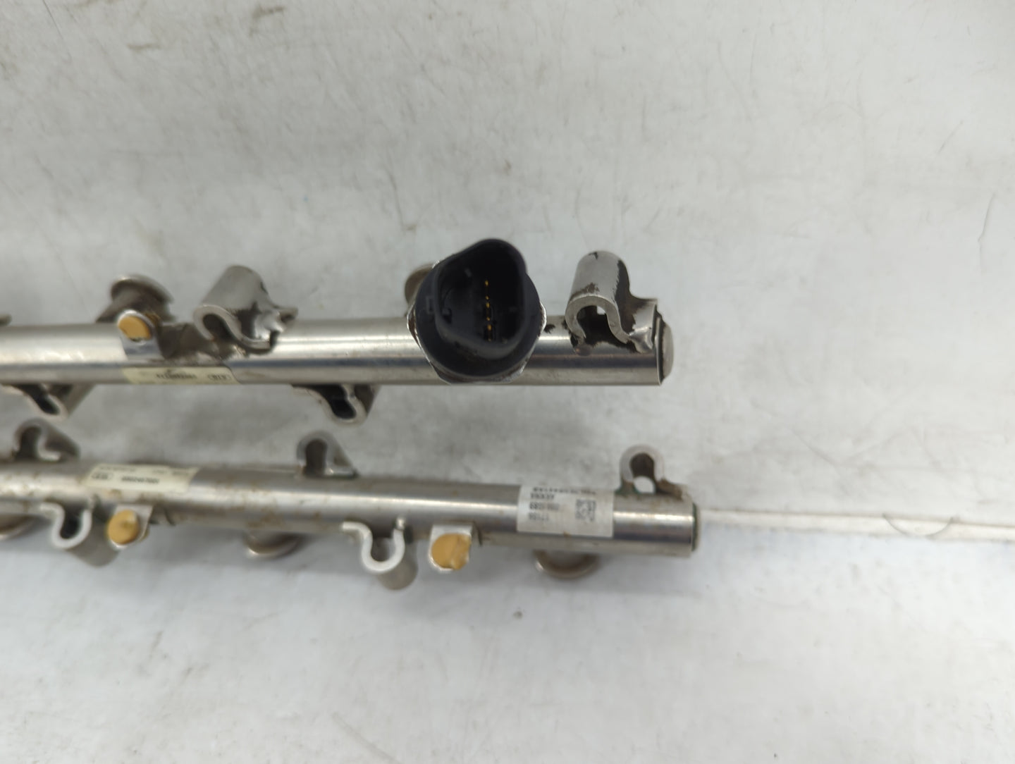2018 Ford F-150 Fuel Injectors P/N:HL3E 9F797 EE 0302457005, 0261555244 Fits OEM Used Auto Parts - Oemusedautoparts1.com