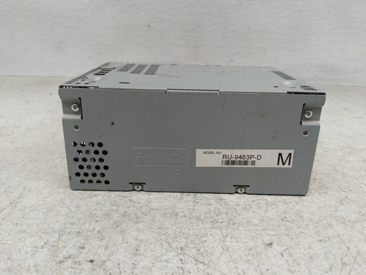 2017-2018 Ford F-150 Radio AM FM Cd Player Receiver Replacement P/N:HL3T-18D832-AB Fits Fits 2017 2018 OEM Used Auto Parts -