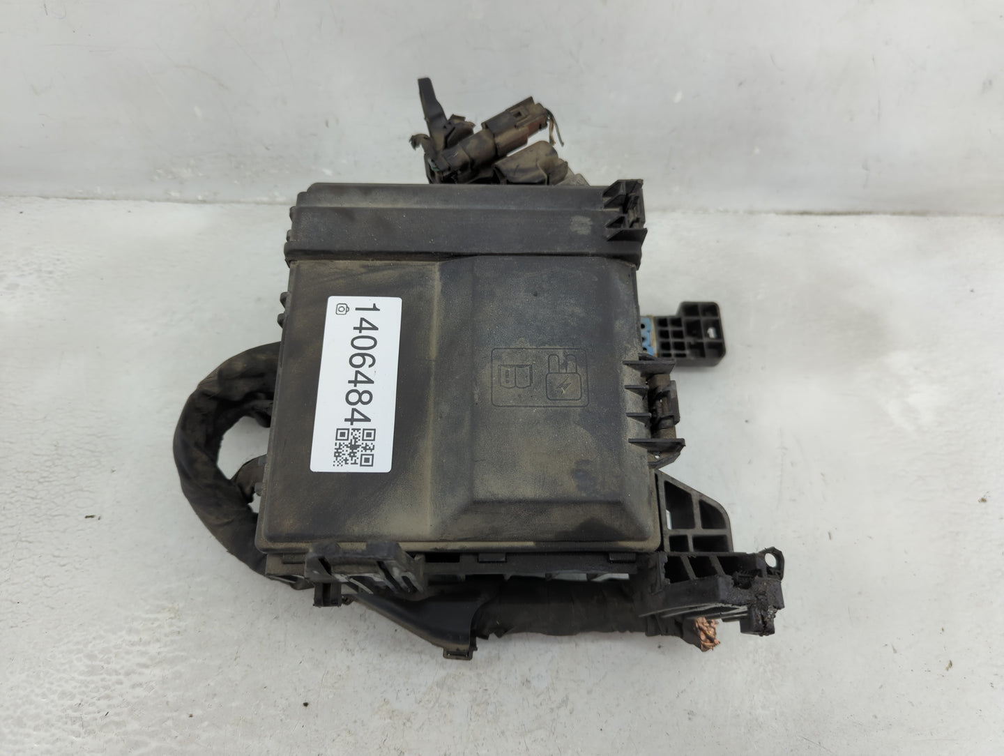 2018-2020 Ford F-150 Fusebox Fuse Box Panel Relay Module P/N:JU5T-14A003-EA Fits Fits 2018 2019 2020 OEM Used Auto Parts - O