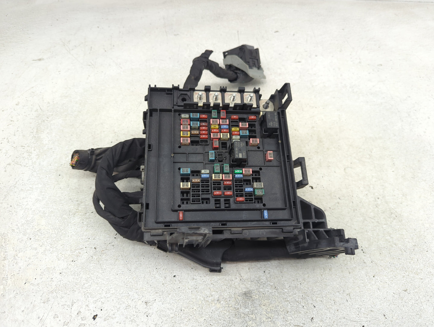 2018-2020 Ford F-150 Fusebox Fuse Box Panel Relay Module P/N:JU5T-14A003-EA Fits Fits 2018 2019 2020 OEM Used Auto Parts - O