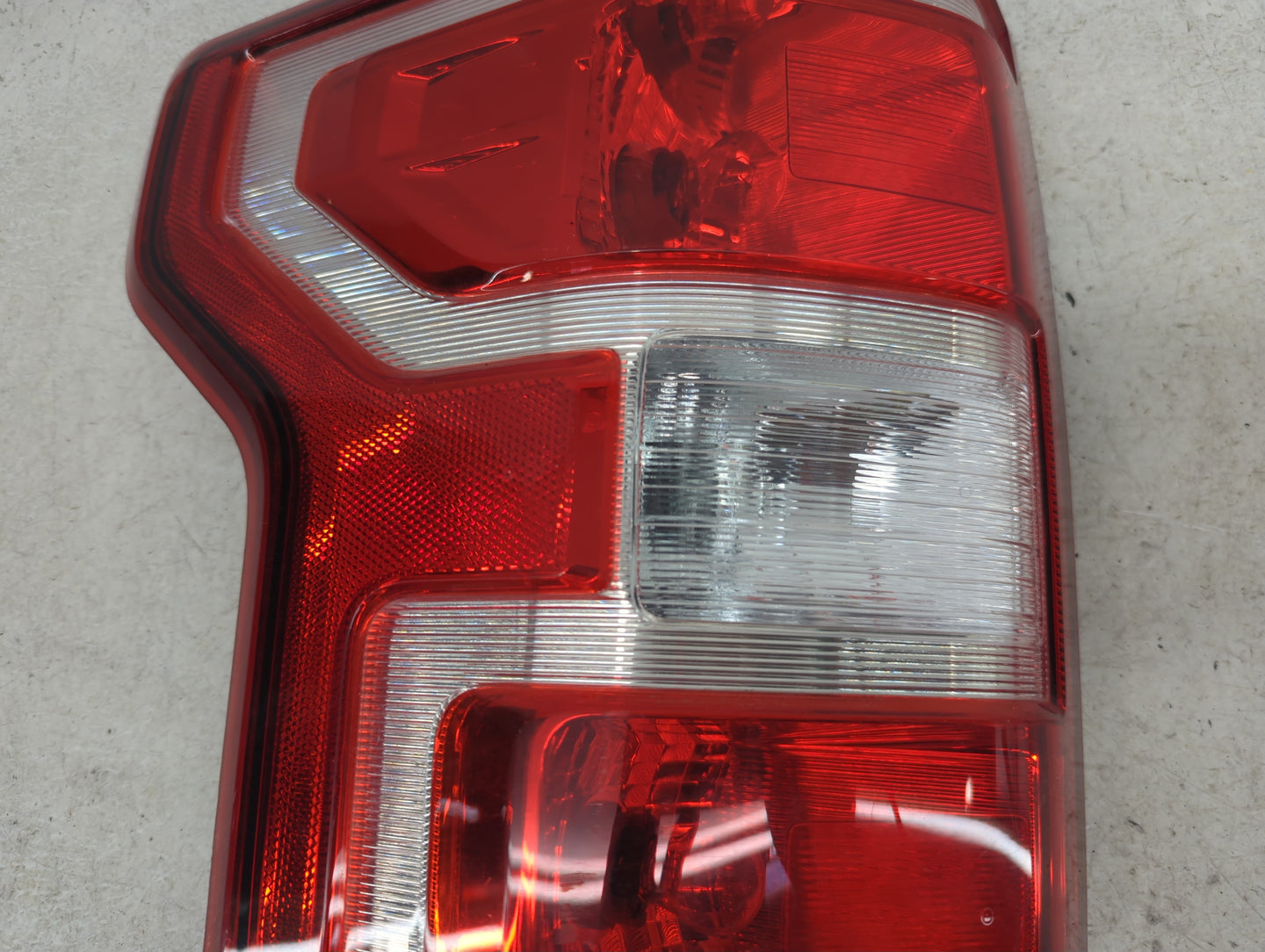 Ford F-150 Driver Left Oem Head Light Headlight Lamp - Oemusedautoparts1.com