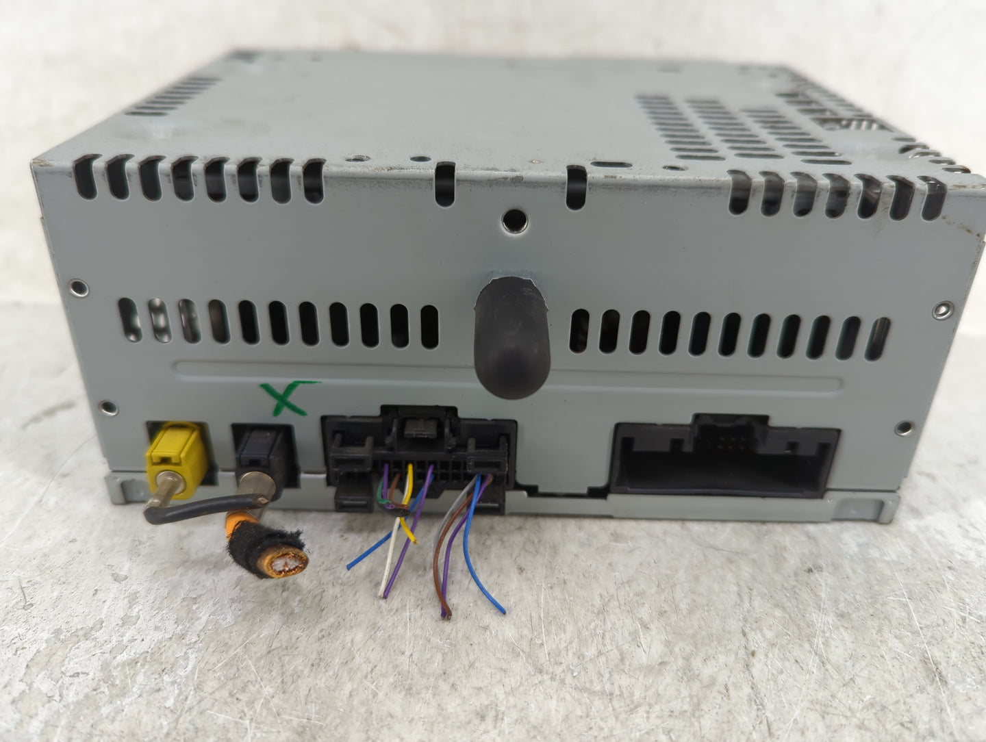 2017-2018 Ford F-150 Radio AM FM Cd Player Receiver Replacement P/N:HL3T-19C107-BC Fits Fits 2017 2018 OEM Used Auto Parts -