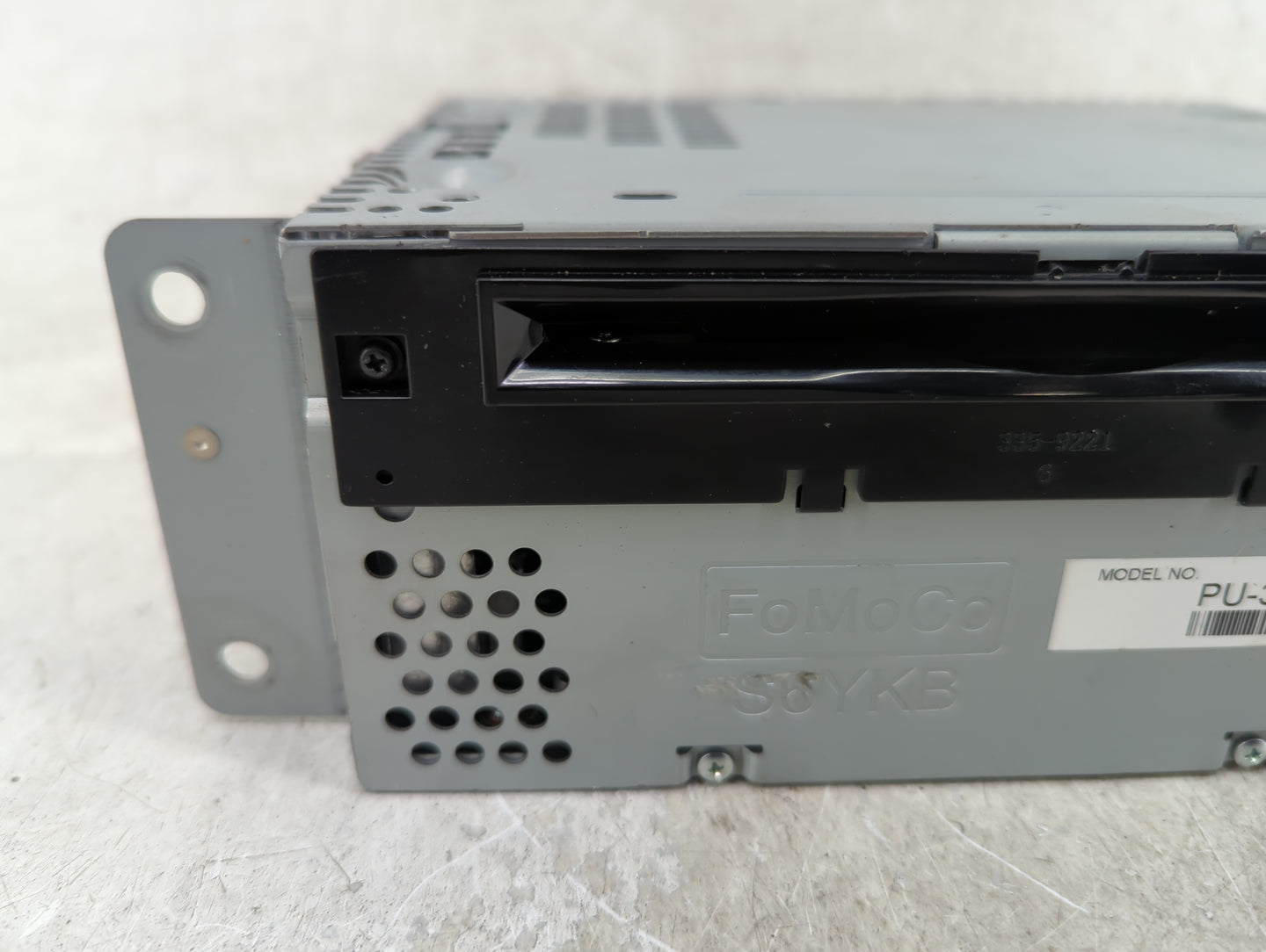 2017-2018 Ford F-150 Radio AM FM Cd Player Receiver Replacement P/N:HL3T-19C107-BC Fits Fits 2017 2018 OEM Used Auto Parts -