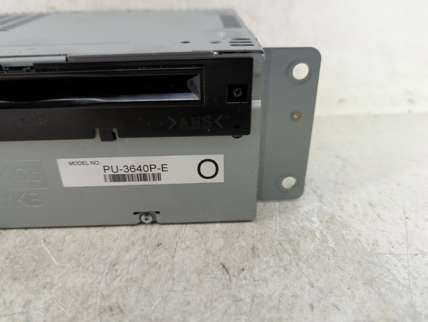 2017-2018 Ford F-150 Radio AM FM Cd Player Receiver Replacement P/N:HL3T-19C107-BC Fits Fits 2017 2018 OEM Used Auto Parts -