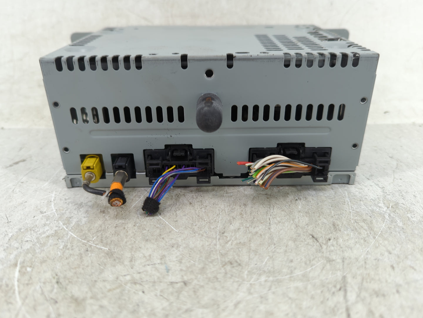 2017-2018 Ford F-150 Radio AM FM Cd Player Receiver Replacement P/N:HL3T-19C107-BC Fits Fits 2017 2018 OEM Used Auto Parts -