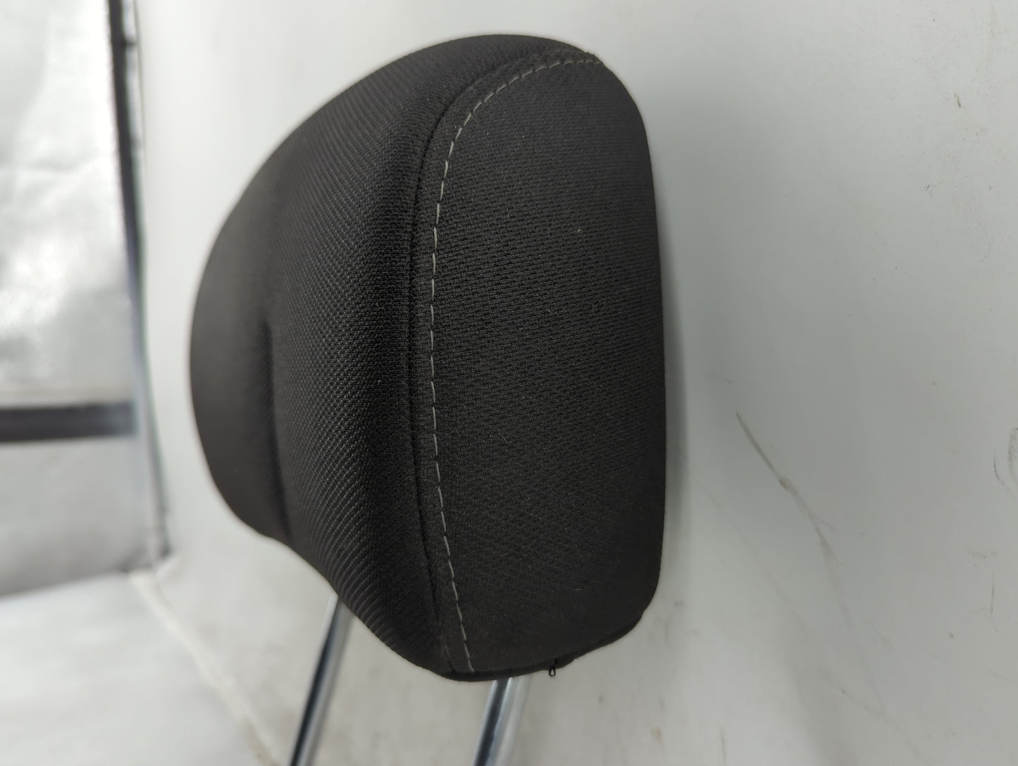 2018 Ford F-150 Headrest Head Rest Front Driver Seat Black - Oemusedautoparts1.com