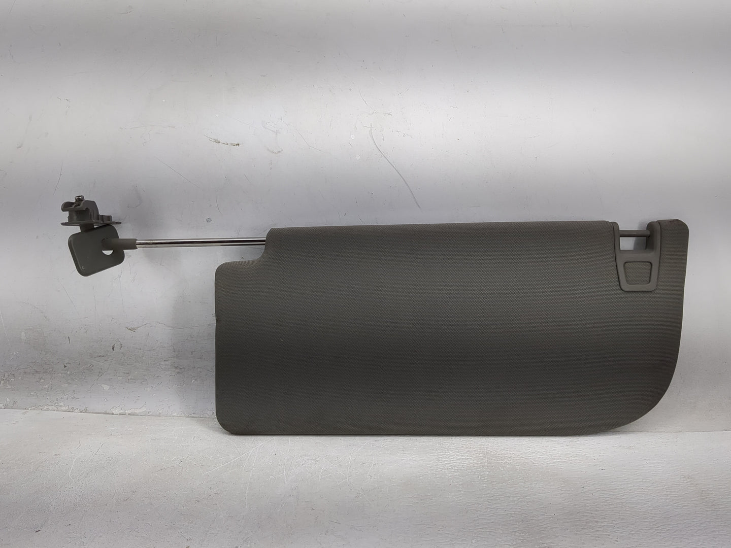 2018-2020 Ford F-150 Sun Visor Shade Replacement Driver Left Mirror Fits Fits 2018 2019 2020 OEM Used Auto Parts - Oemusedau