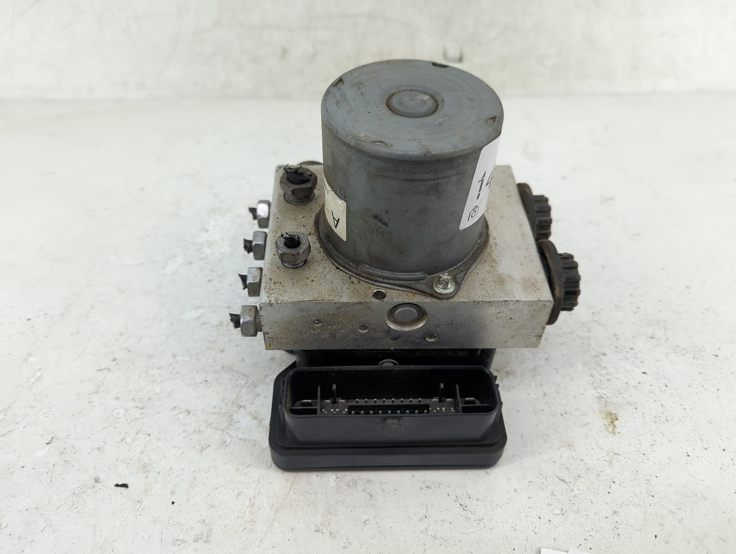 2018 Ford F-150 ABS Pump Control Module Replacement P/N:JL34-2B373-AK Fits OEM Used Auto Parts - Oemusedautoparts1.com