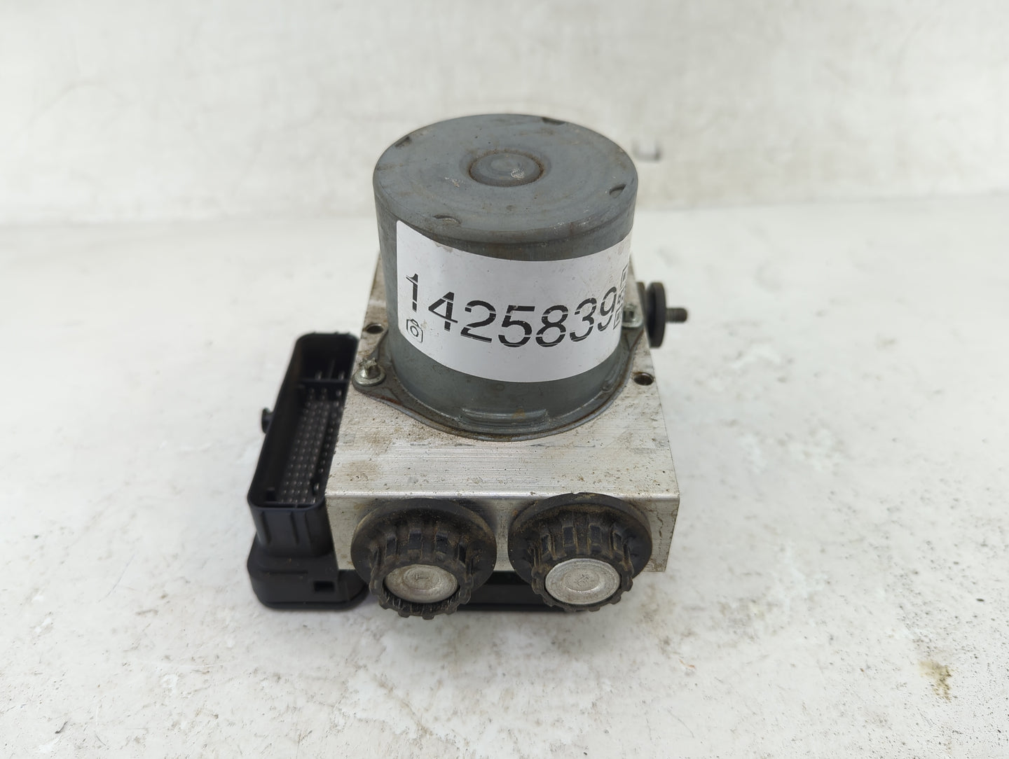 2018 Ford F-150 ABS Pump Control Module Replacement P/N:JL34-2B373-AK Fits OEM Used Auto Parts - Oemusedautoparts1.com