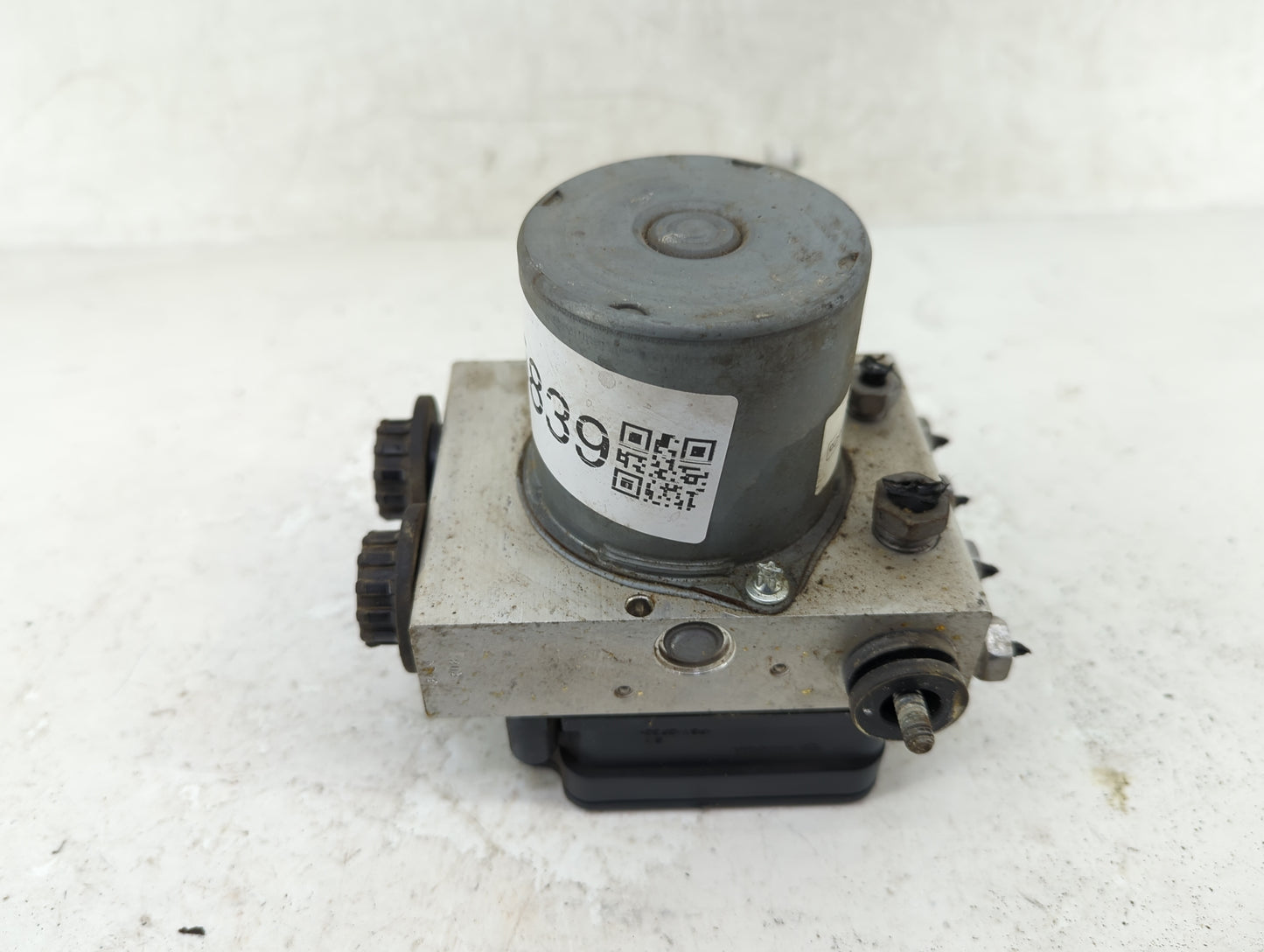 2018 Ford F-150 ABS Pump Control Module Replacement P/N:JL34-2B373-AK Fits OEM Used Auto Parts - Oemusedautoparts1.com
