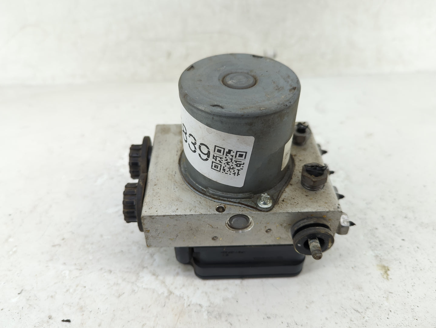 2018 Ford F-150 ABS Pump Control Module Replacement P/N:JL34-2B373-AK Fits OEM Used Auto Parts - Oemusedautoparts1.com