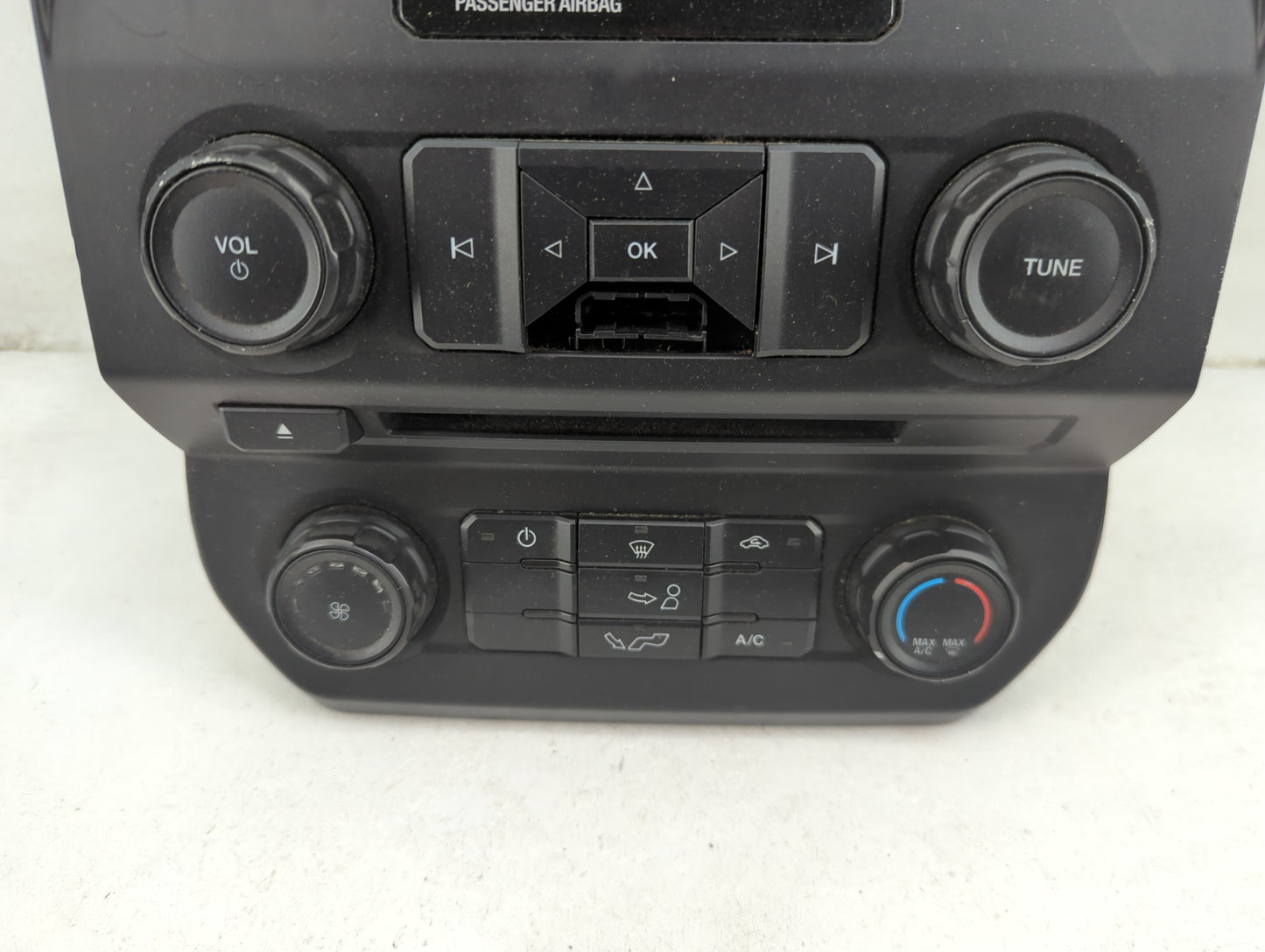2018 Ford F-150 Climate Control Module Temperature AC/Heater Replacement P/N:JL3T-18E243-BKE Fits OEM Used Auto Parts - Oemu
