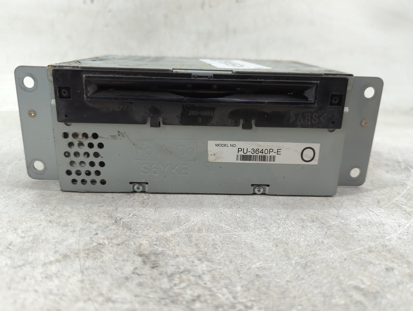 2017-2018 Ford F-150 Radio AM FM Cd Player Receiver Replacement P/N:HL3T-19C107-BC Fits Fits 2017 2018 OEM Used Auto Parts -
