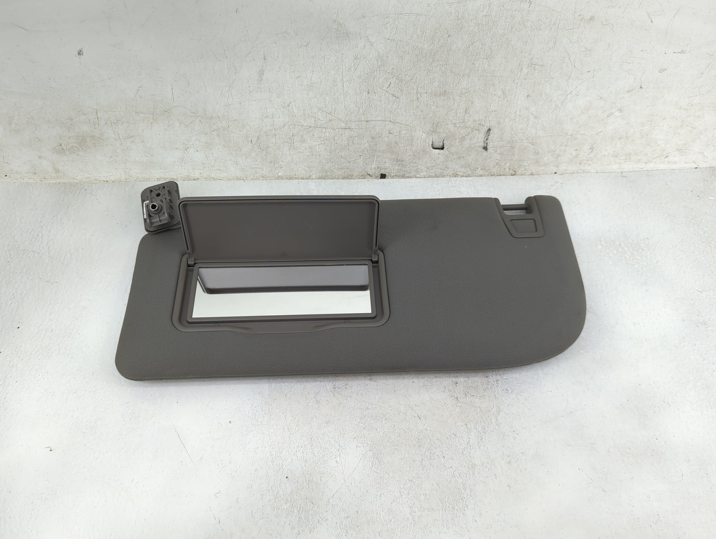 2018-2020 Ford F-150 Sun Visor Shade Replacement Driver Left Mirror Fits Fits 2018 2019 2020 OEM Used Auto Parts - Oemusedau