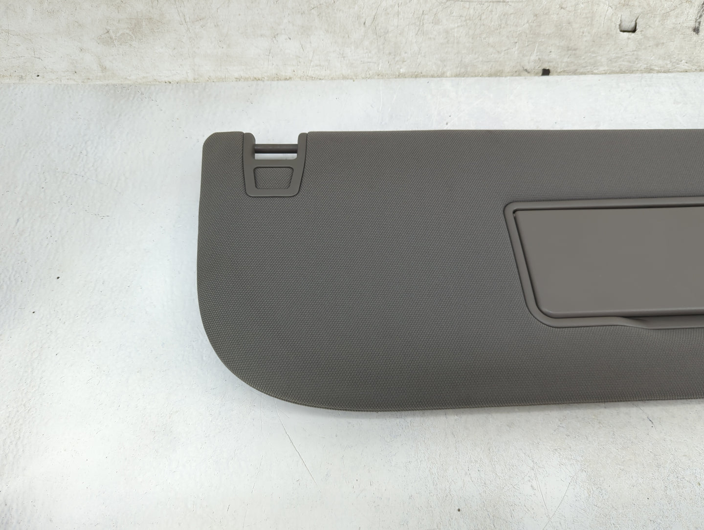 2018-2020 Ford F-150 Sun Visor Shade Replacement Passenger Right Mirror Fits Fits 2018 2019 2020 OEM Used Auto Parts - Oemus
