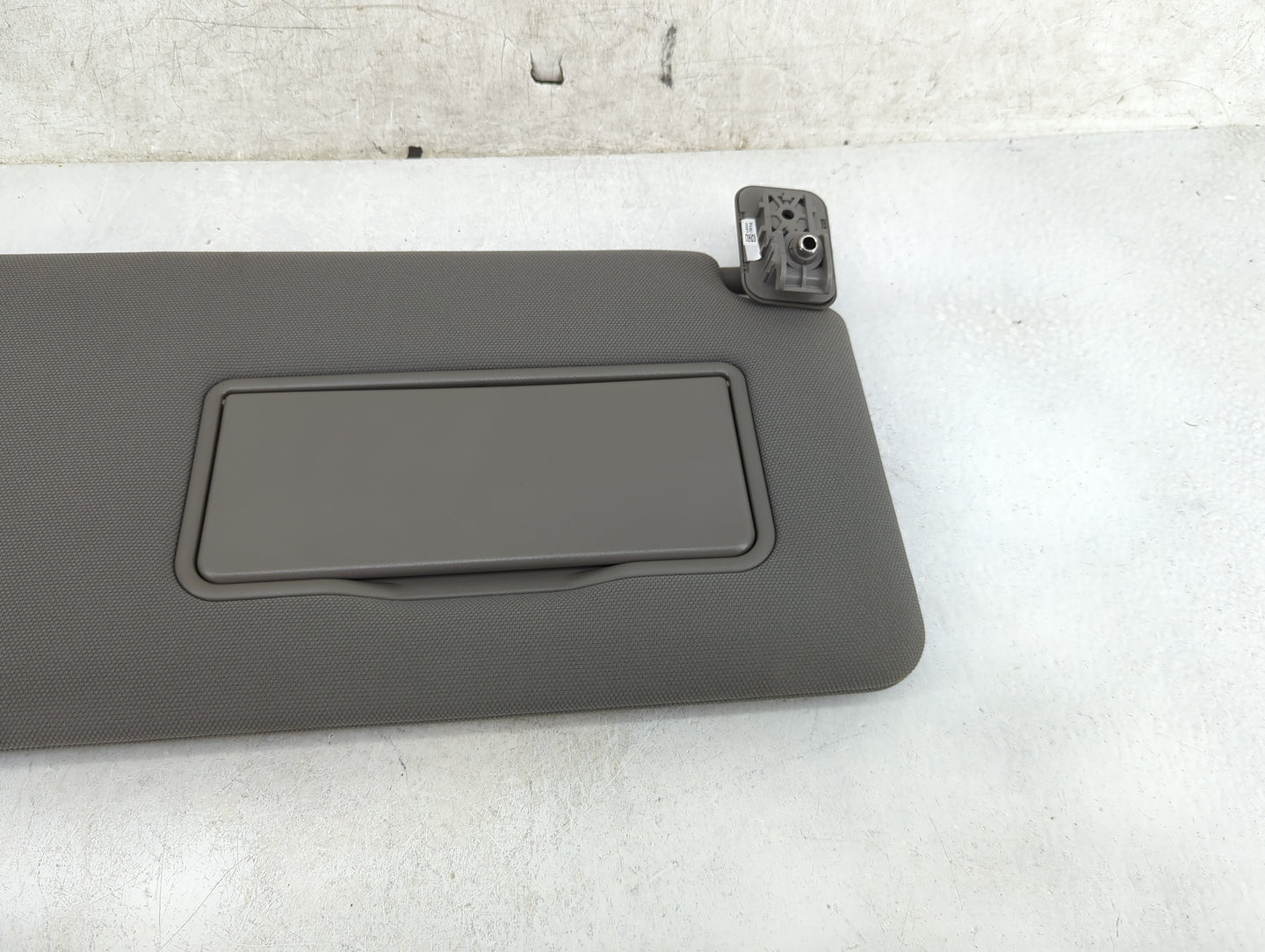 2018-2020 Ford F-150 Sun Visor Shade Replacement Passenger Right Mirror Fits Fits 2018 2019 2020 OEM Used Auto Parts - Oemus