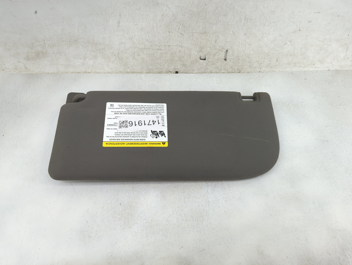 2018-2020 Ford F-150 Sun Visor Shade Replacement Passenger Right Mirror Fits Fits 2018 2019 2020 OEM Used Auto Parts - Oemus