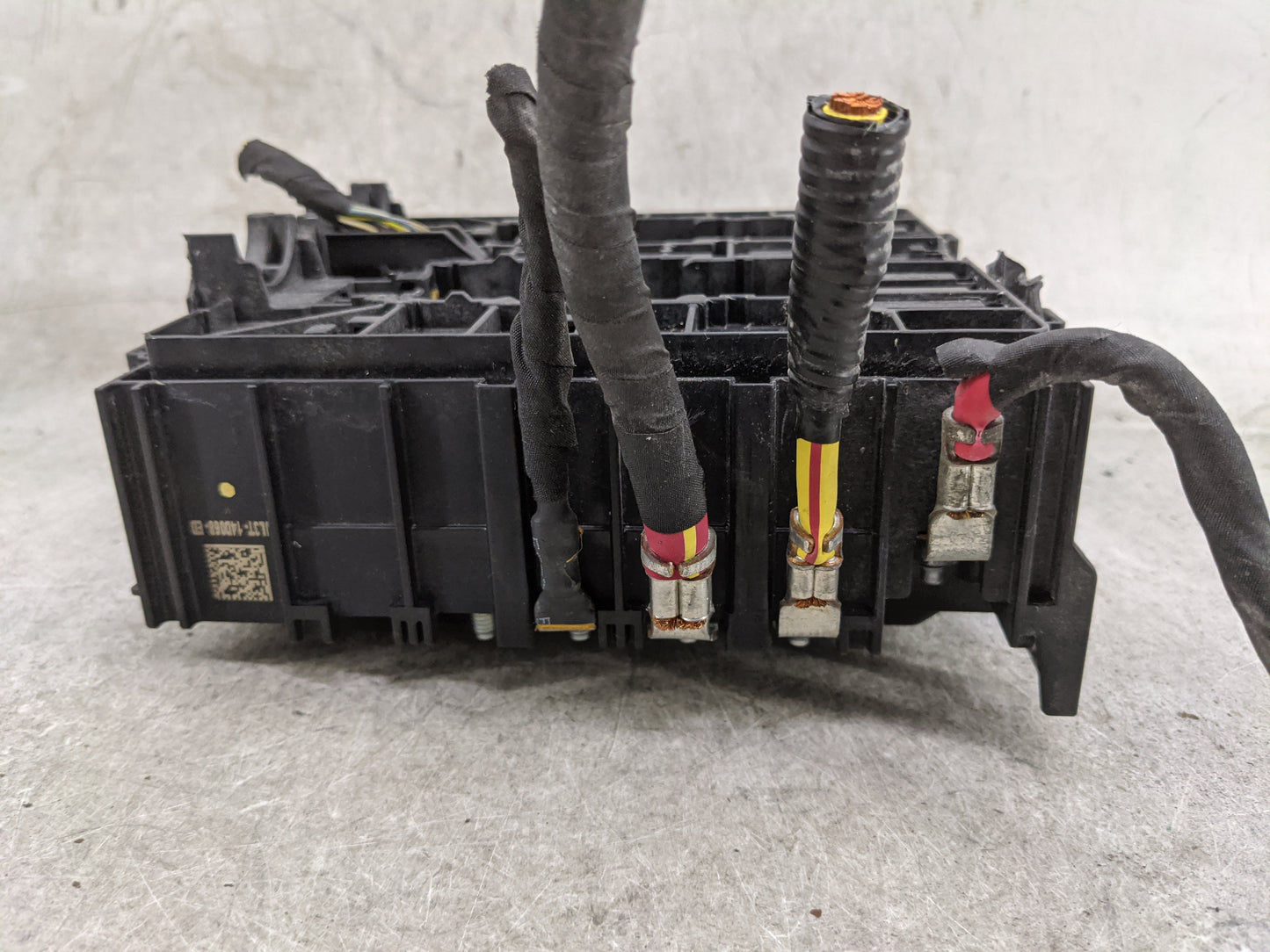 2018-2020 Ford F-150 Fusebox Fuse Box Panel Relay Module P/N:JL3T-14D068-ED JL3T-14D068-BB Fits Fits 2018 2019 2020 OEM Used