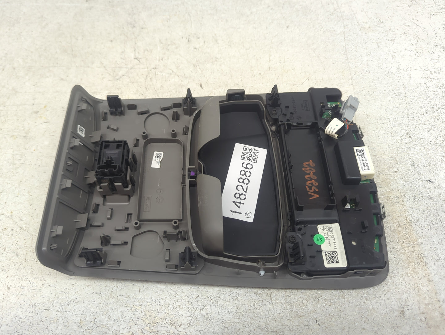 2015-2020 Ford F-150 Overhead Console W/rear Climate Control Gray - Oemusedautoparts1.com