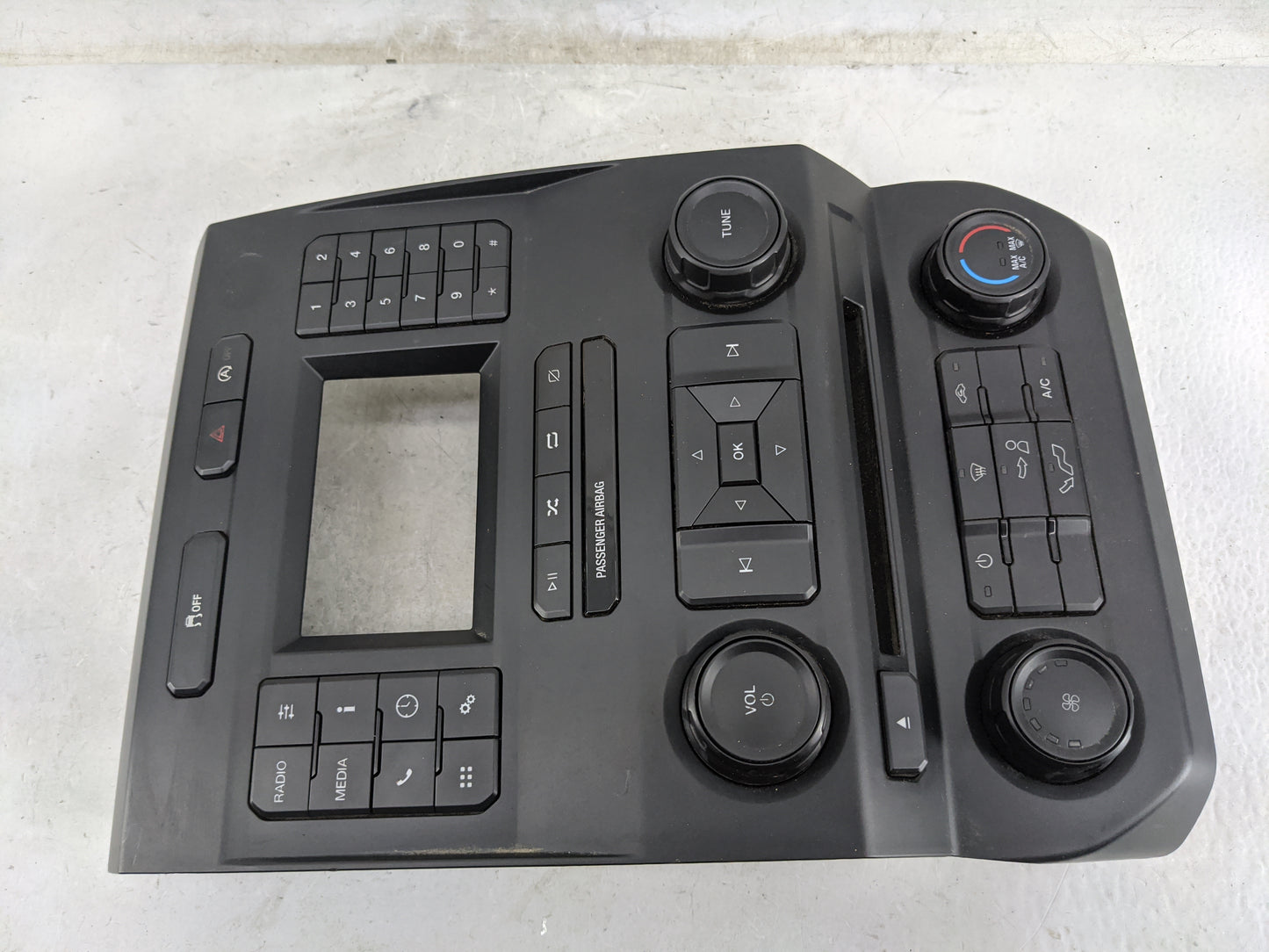 2018-2018 Ford F-150 Radio Control Panel 1483043 - Oemusedautoparts1.com