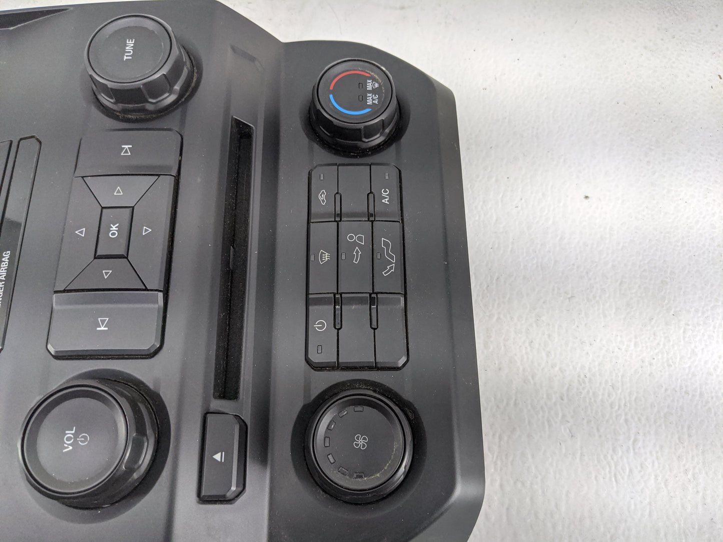 2018-2018 Ford F-150 Radio Control Panel 1483043 - Oemusedautoparts1.com