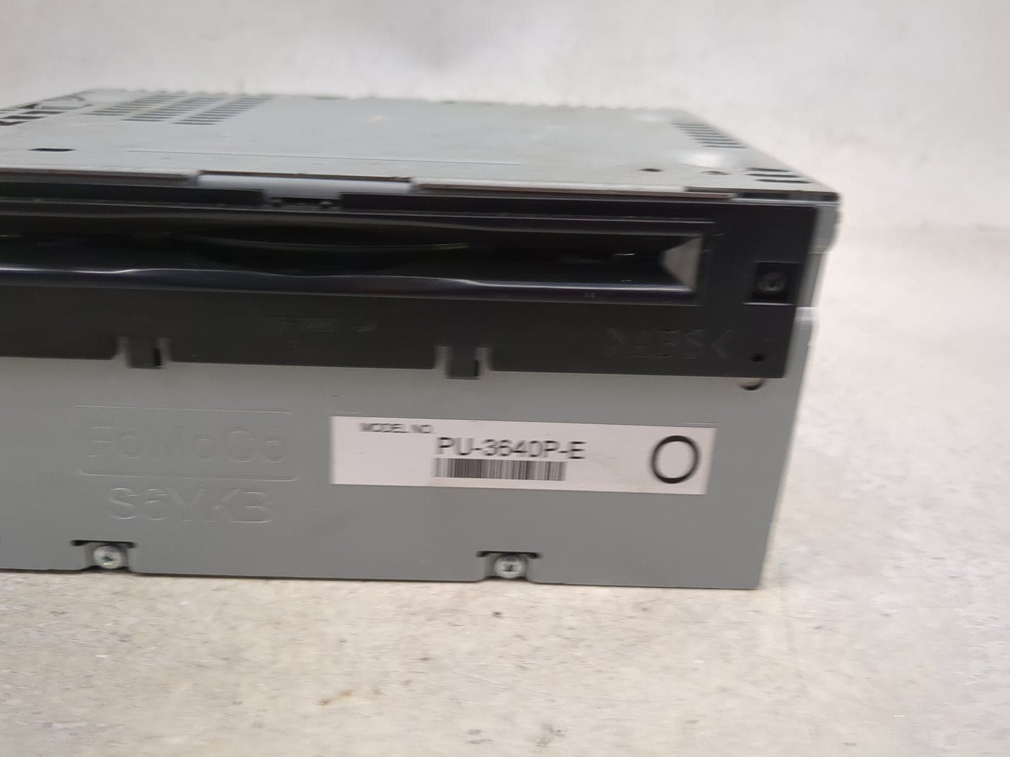 2017-2018 Ford F-150 Radio AM FM Cd Player Receiver Replacement P/N:PU-3640P-E Fits Fits 2017 2018 OEM Used Auto Parts - Oem