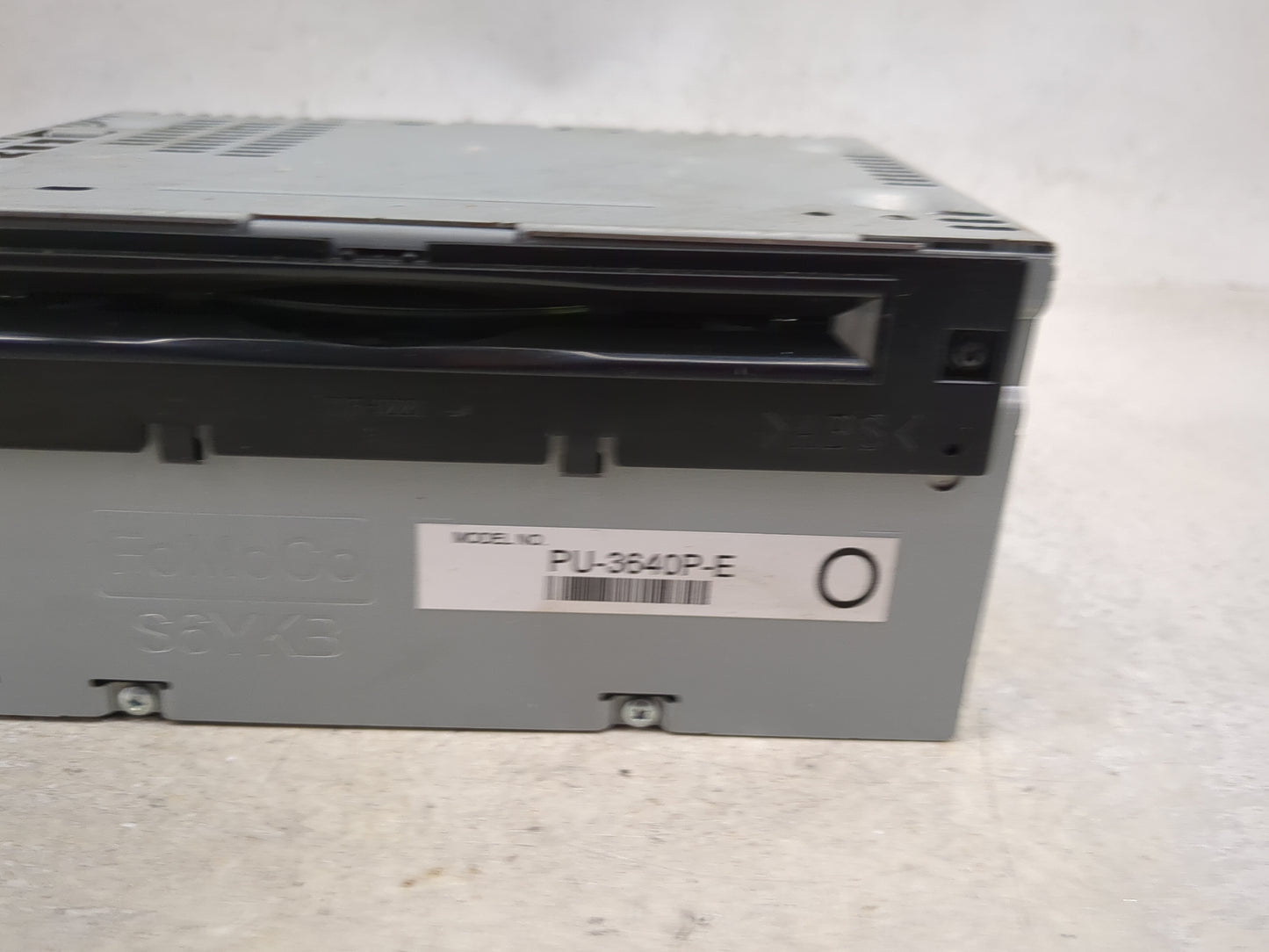 2017-2018 Ford F-150 Radio AM FM Cd Player Receiver Replacement P/N:PU-3640P-E Fits Fits 2017 2018 OEM Used Auto Parts - Oem