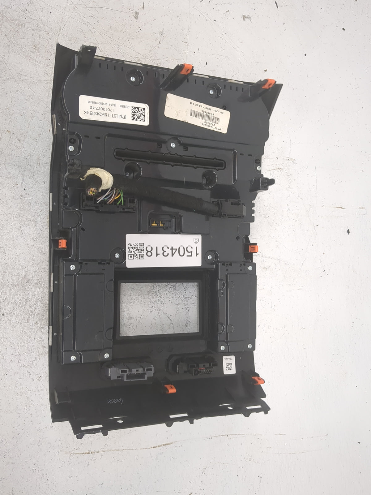 2018-2018 Ford F-150 Radio Control Panel 1504318 - Oemusedautoparts1.com
