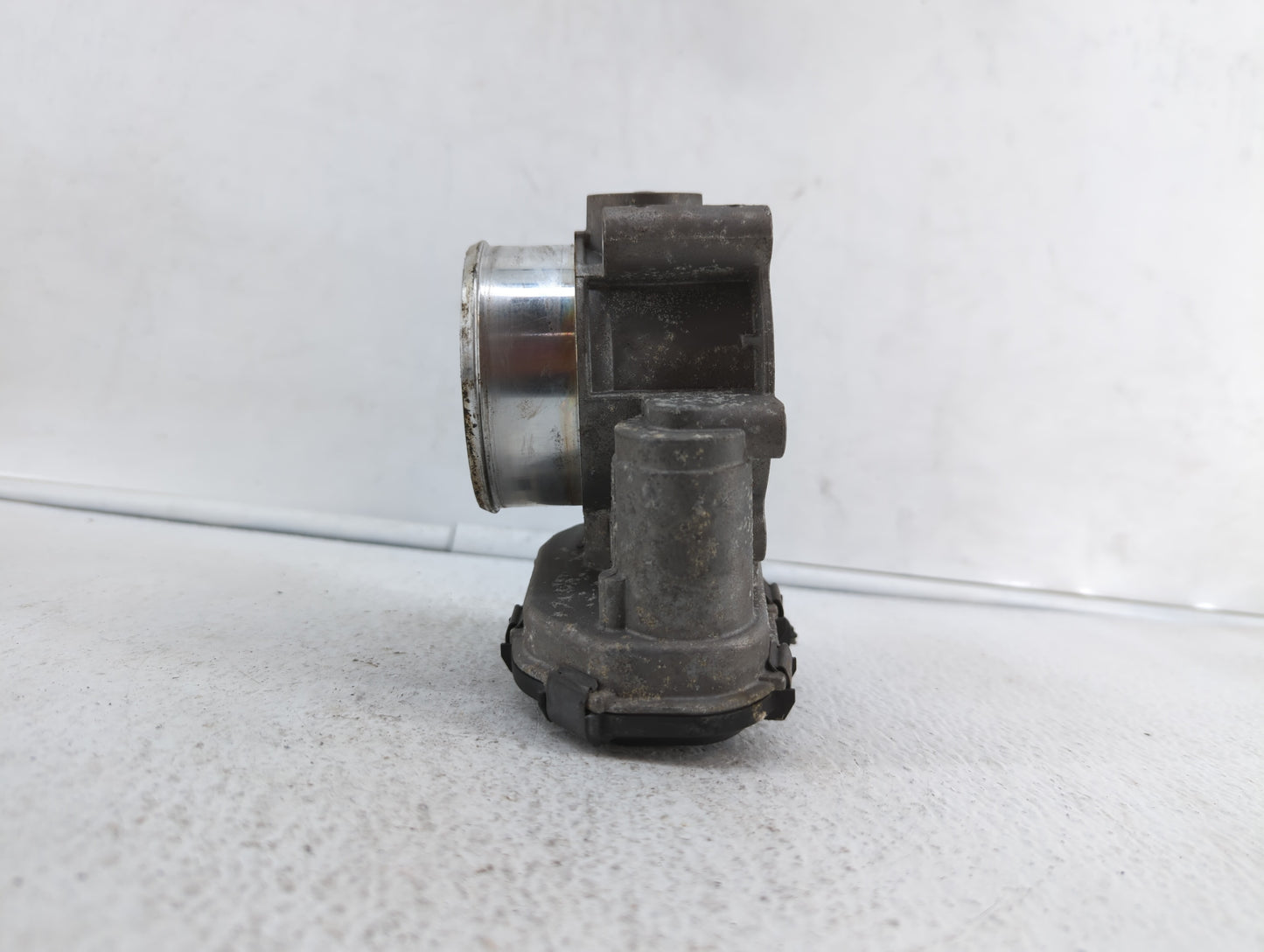 2017-2019 Ford F-150 Throttle Body P/N:71562054 HL3E-9F991-AA Fits Fits 2017 2018 2019 OEM Used Auto Parts - Oemusedautopart