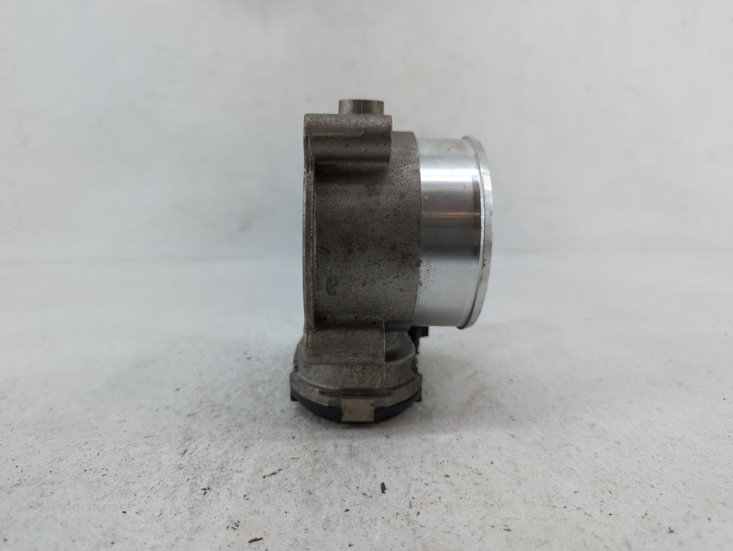 2018-2019 Ford F-150 Throttle Body P/N:JL3E-9F991-AA Fits Fits 2018 2019 OEM Used Auto Parts - Oemusedautoparts1.com